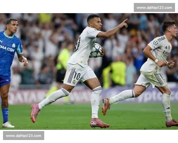 阿隆索执教皇马首秀：赫伊森亮眼，阿诺德起伏，姆巴佩缺阵留隐忧